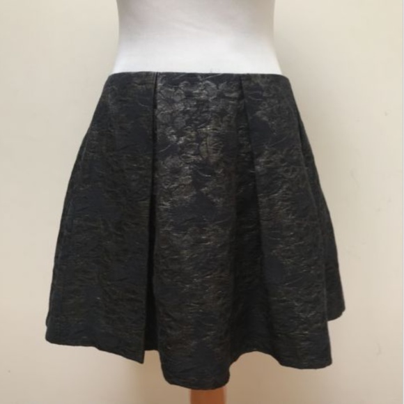 Vera Wang Dresses & Skirts - Vera Wang | Black Metallic Print Pleated Skirt